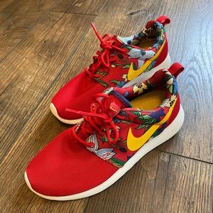 Nike Rosche Floral Sneakers